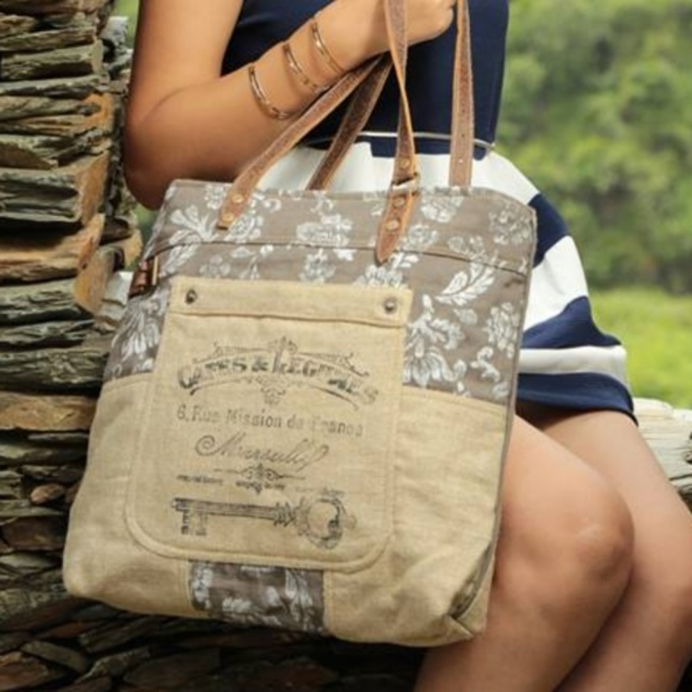 Myra bag Old Key Linen Tote  purse NWT - Picture 2 of 7